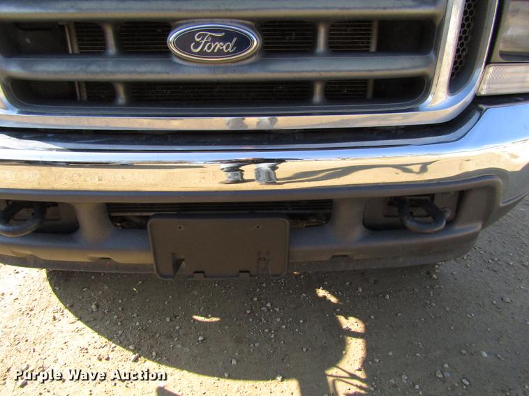 image for item DF3902 2004 Ford F550 Super Duty Crew Cab utility truck