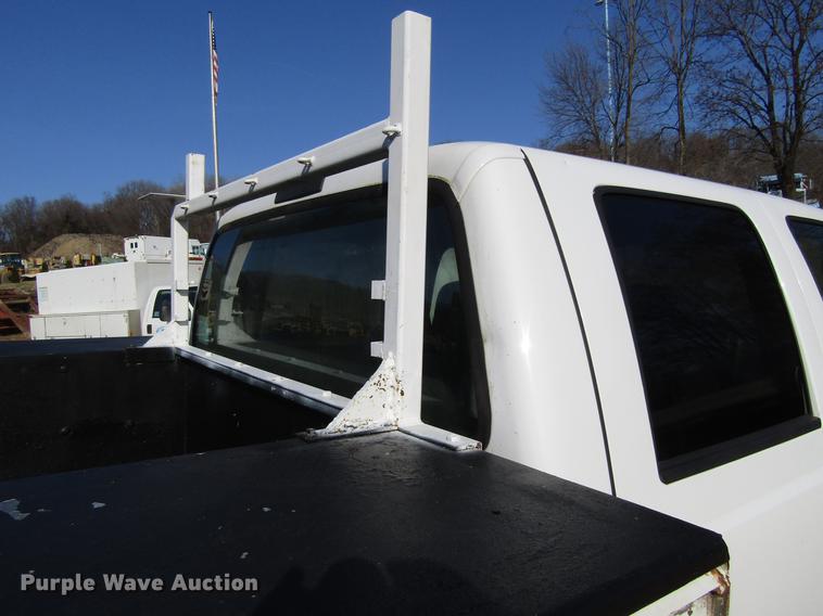 image for item DF3902 2004 Ford F550 Super Duty Crew Cab utility truck