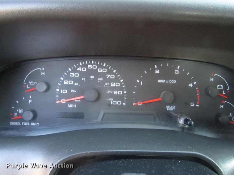 image for item DF3902 2004 Ford F550 Super Duty Crew Cab utility truck