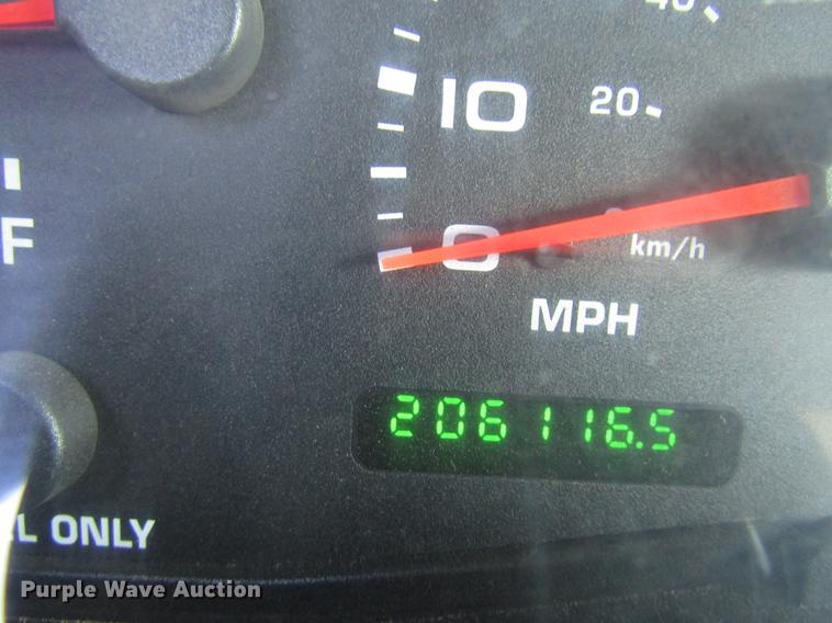 image for item DF3902 2004 Ford F550 Super Duty Crew Cab utility truck