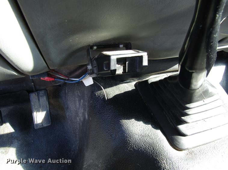 image for item DF3902 2004 Ford F550 Super Duty Crew Cab utility truck