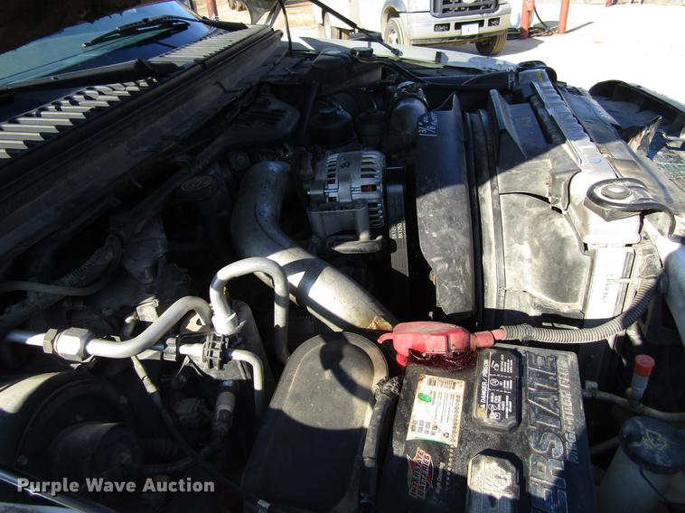 image for item DF3902 2004 Ford F550 Super Duty Crew Cab utility truck