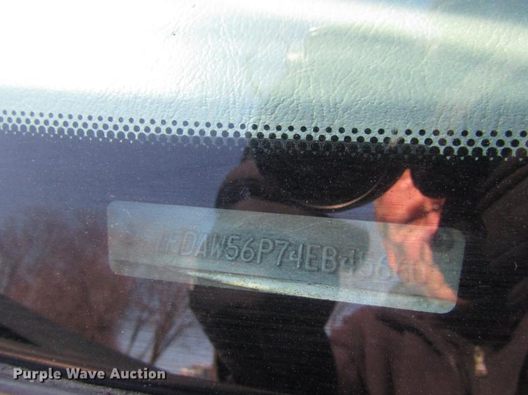 image for item DF3902 2004 Ford F550 Super Duty Crew Cab utility truck