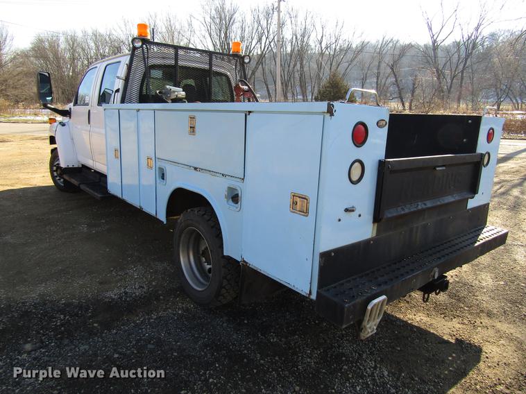 image for item DF3903 2004 GMC C4500 utility truck