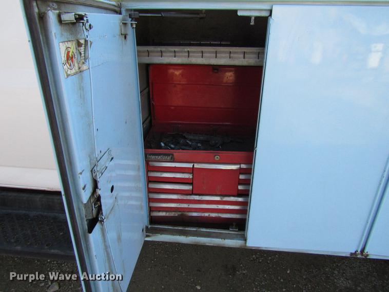 image for item DF3903 2004 GMC C4500 utility truck