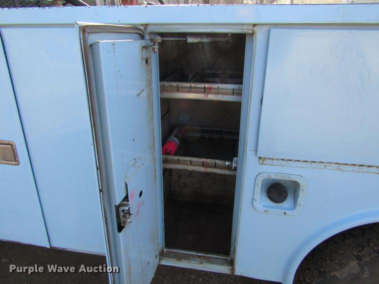 image for item DF3903 2004 GMC C4500 utility truck