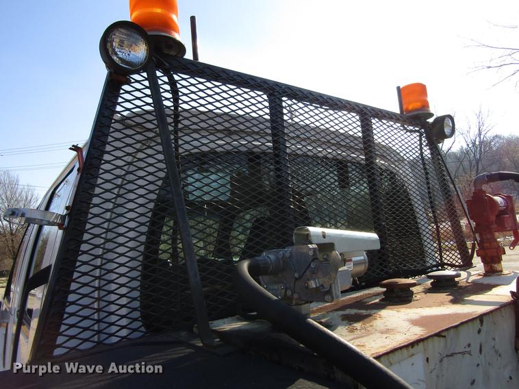 image for item DF3903 2004 GMC C4500 utility truck