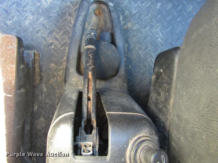 image for item DF3903 2004 GMC C4500 utility truck