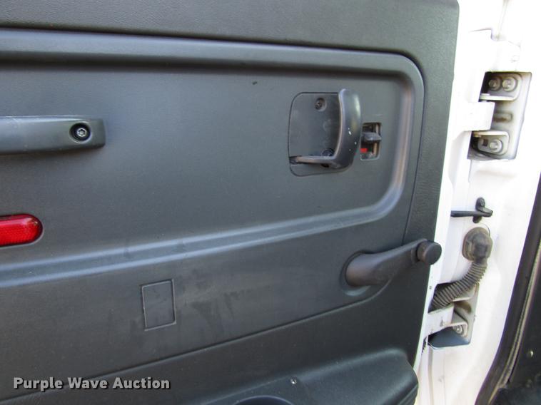 image for item DF3903 2004 GMC C4500 utility truck
