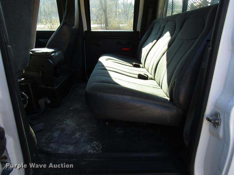 image for item DF3903 2004 GMC C4500 utility truck