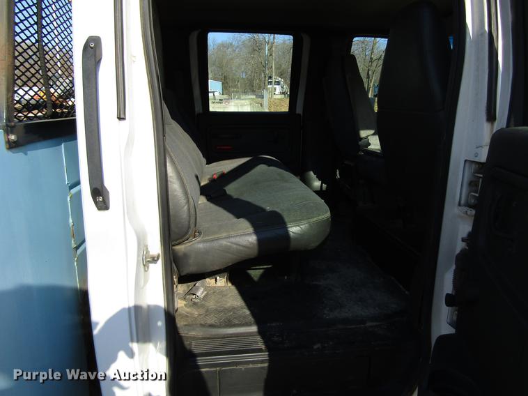 image for item DF3903 2004 GMC C4500 utility truck
