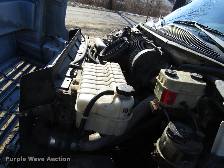 image for item DF3903 2004 GMC C4500 utility truck