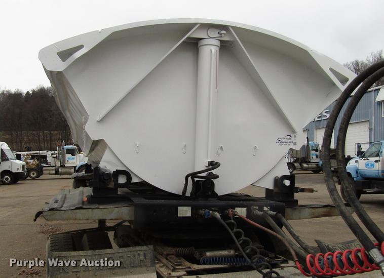 image for item DF3904 1999 Smithco side dump trailer