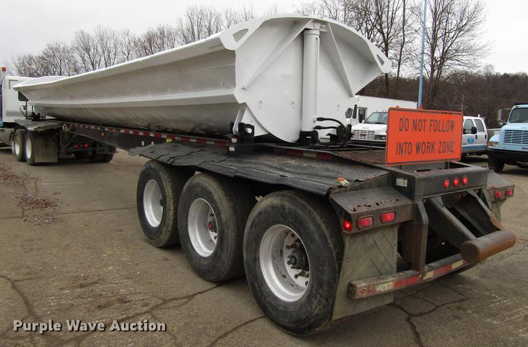 image for item DF3904 1999 Smithco side dump trailer