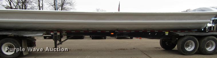image for item DF3904 1999 Smithco side dump trailer