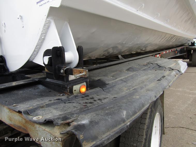 image for item DF3904 1999 Smithco side dump trailer