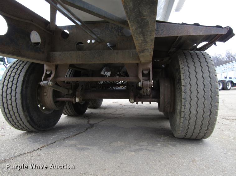 image for item DF3904 1999 Smithco side dump trailer