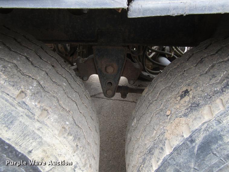 image for item DF3904 1999 Smithco side dump trailer