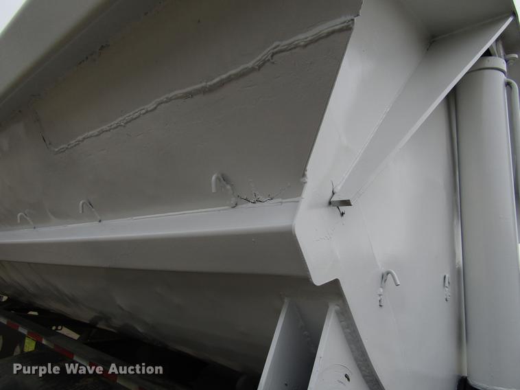 image for item DF3904 1999 Smithco side dump trailer