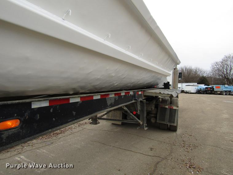 image for item DF3904 1999 Smithco side dump trailer