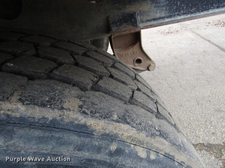 image for item DF3904 1999 Smithco side dump trailer