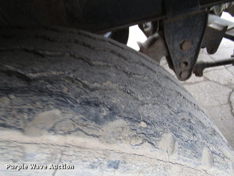 image for item DF3904 1999 Smithco side dump trailer