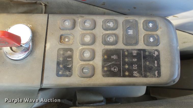 image for item DG2809 John Deere 690E LC excavator