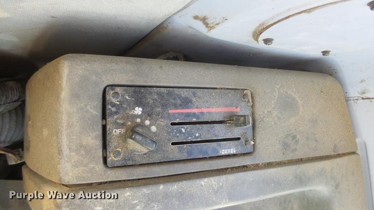 image for item DG2809 John Deere 690E LC excavator