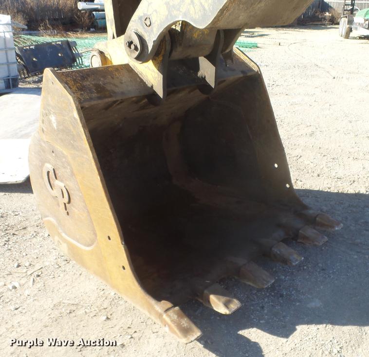 image for item DG2809 John Deere 690E LC excavator
