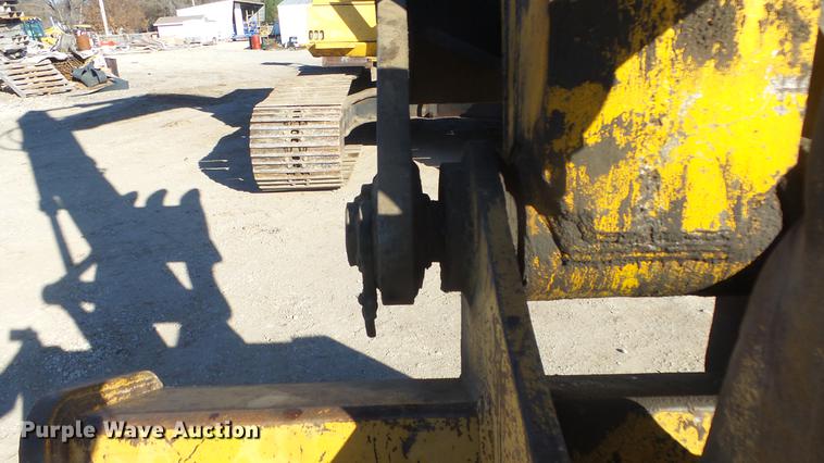 image for item DG2809 John Deere 690E LC excavator