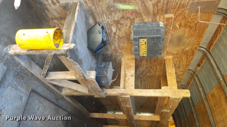 image for item DG2820 2001 Doolittle enclosed cargo trailer