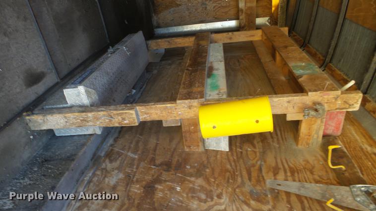 image for item DG2820 2001 Doolittle enclosed cargo trailer