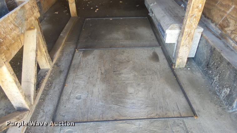 image for item DG2820 2001 Doolittle enclosed cargo trailer