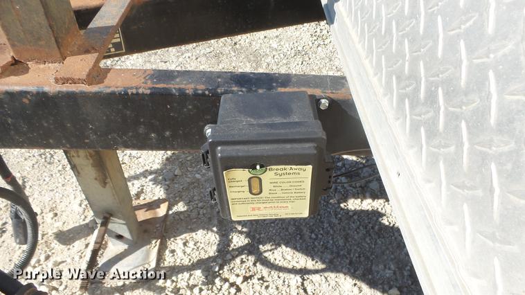 image for item DG2820 2001 Doolittle enclosed cargo trailer