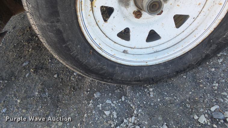 image for item DG2820 2001 Doolittle enclosed cargo trailer