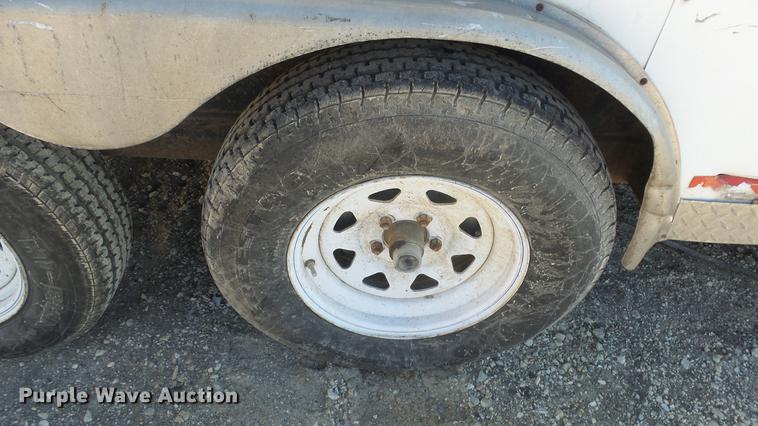 image for item DG2820 2001 Doolittle enclosed cargo trailer