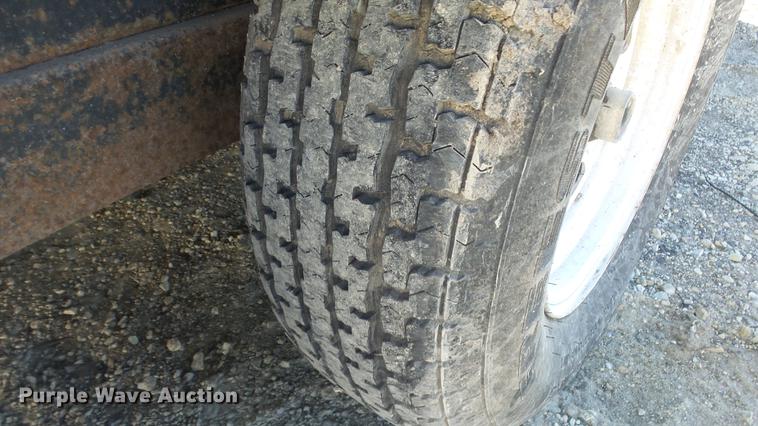 image for item DG2820 2001 Doolittle enclosed cargo trailer