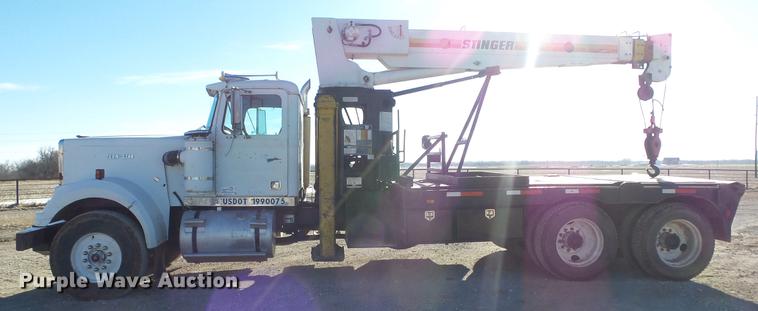 image for item DG2840 1985 Western Star 4900 crane truck