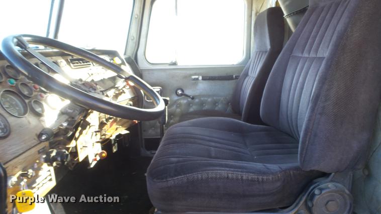 image for item DG2840 1985 Western Star 4900 crane truck