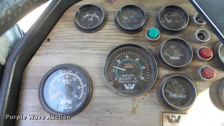 image for item DG2840 1985 Western Star 4900 crane truck