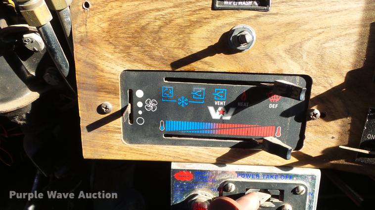 image for item DG2840 1985 Western Star 4900 crane truck