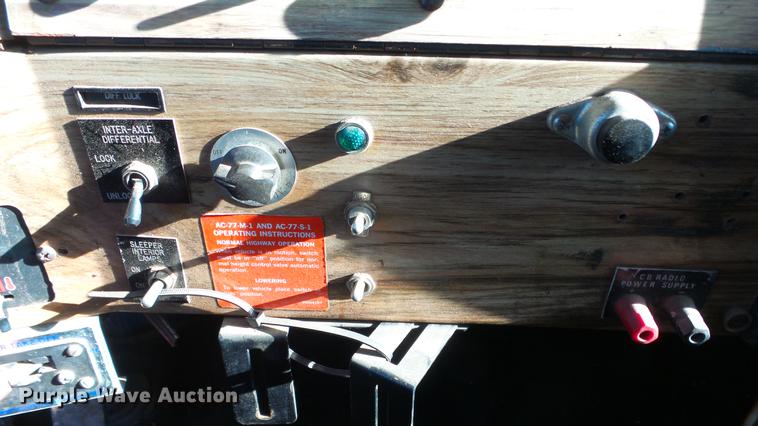 image for item DG2840 1985 Western Star 4900 crane truck