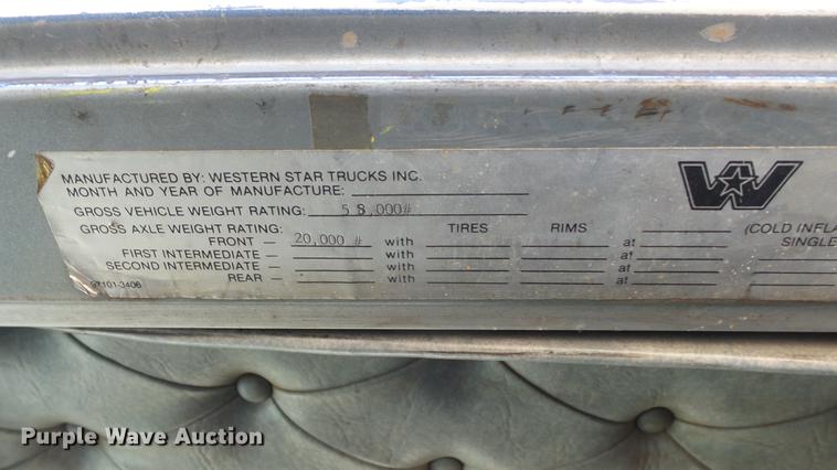 image for item DG2840 1985 Western Star 4900 crane truck