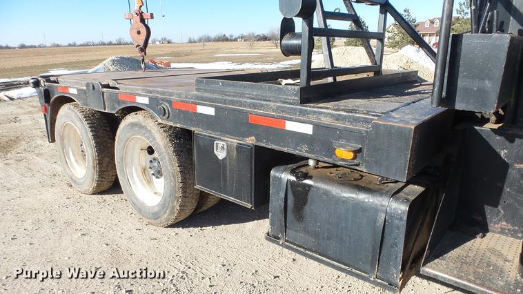 image for item DG2840 1985 Western Star 4900 crane truck