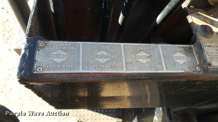 image for item DG2840 1985 Western Star 4900 crane truck