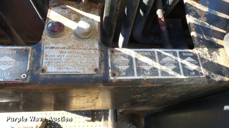 image for item DG2840 1985 Western Star 4900 crane truck