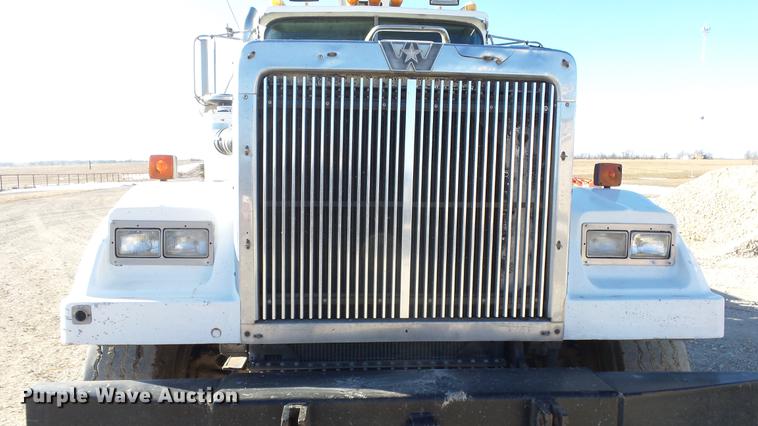 image for item DG2840 1985 Western Star 4900 crane truck