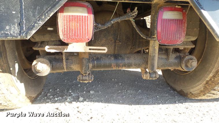 image for item DG2840 1985 Western Star 4900 crane truck