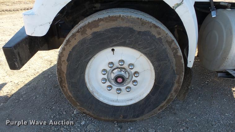 image for item DG2840 1985 Western Star 4900 crane truck