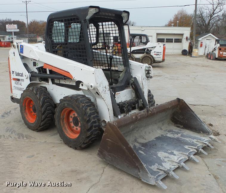 image for item DG2843 2015 Bobcat S510 skid steer